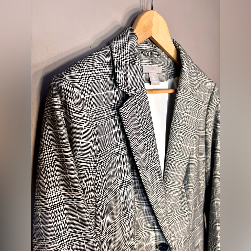 H&M Classic Gray Tailored Blazer - Picture 3 of 16